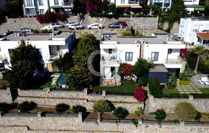 Gümüşlük Koyunbaba’da Deniz Manzaralı Bahçe Katı; Satılık Daire