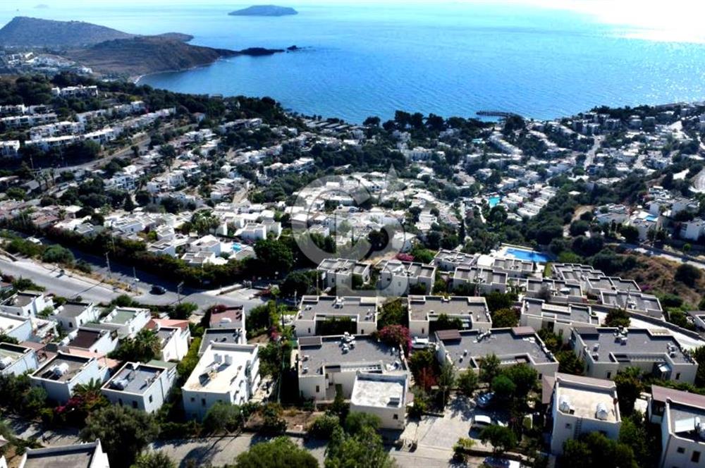 Gümüşlük Koyunbaba’da Deniz Manzaralı Bahçe Katı; Satılık Daire
