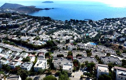 Gümüşlük Koyunbaba’da Deniz Manzaralı Bahçe Katı; Satılık Daire