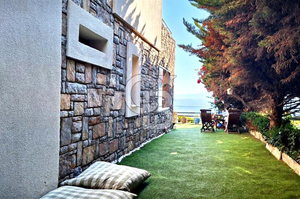 Gümüşlük Koyunbaba’da Deniz Manzaralı Bahçe Katı; Satılık Daire