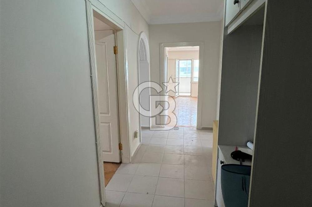 Kartal Esentepe Ünlüer sitesinde ara kat  kiralık daire