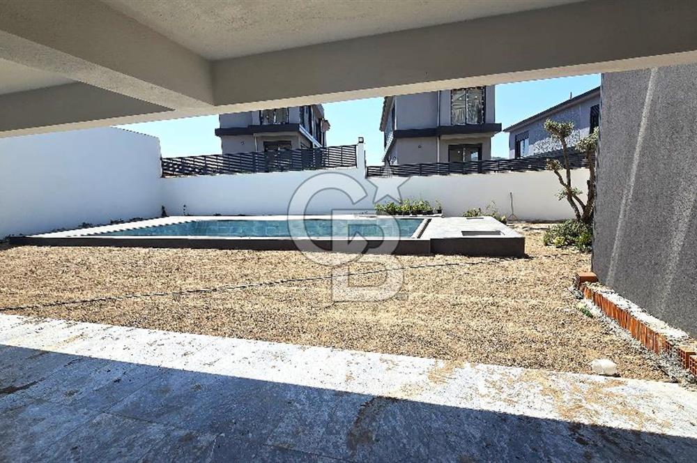 KREDİYE UYGUN YENİ FOÇA'DA ELİT YAŞAM FIRSATI 1+1 SATILIK DAİRE