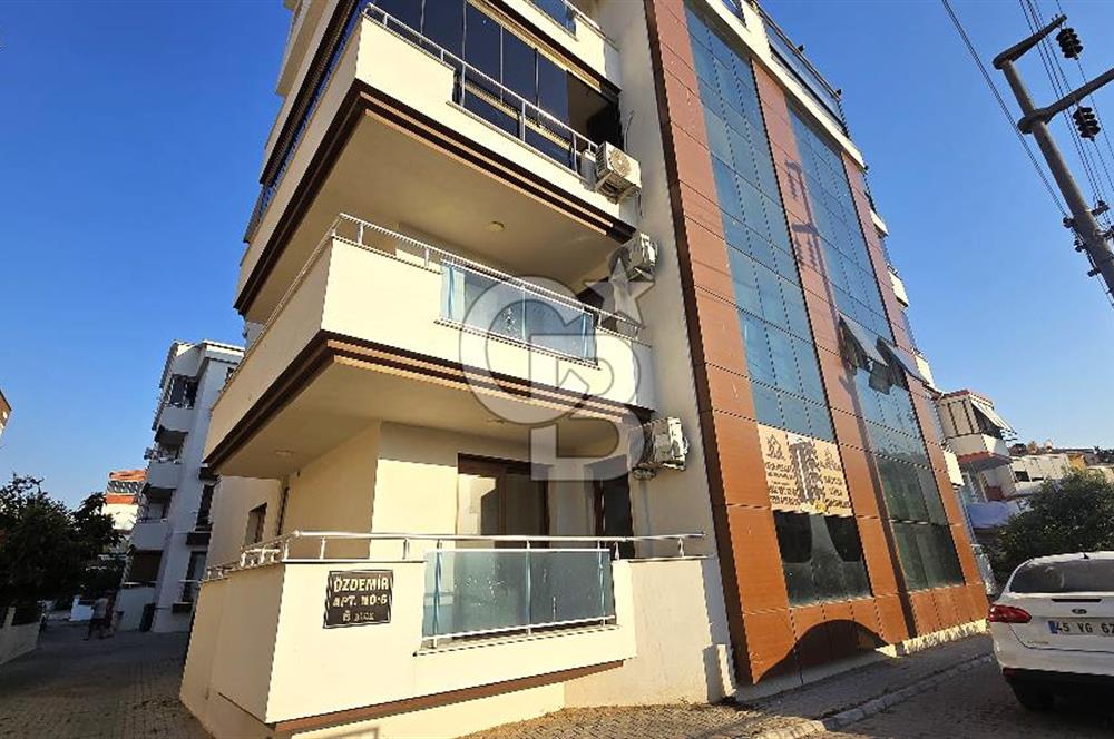 CUMHURİYET İLKOKULU KARŞISI MERKEZİ KONUMDA KİRALIK 2+1 DAİRE