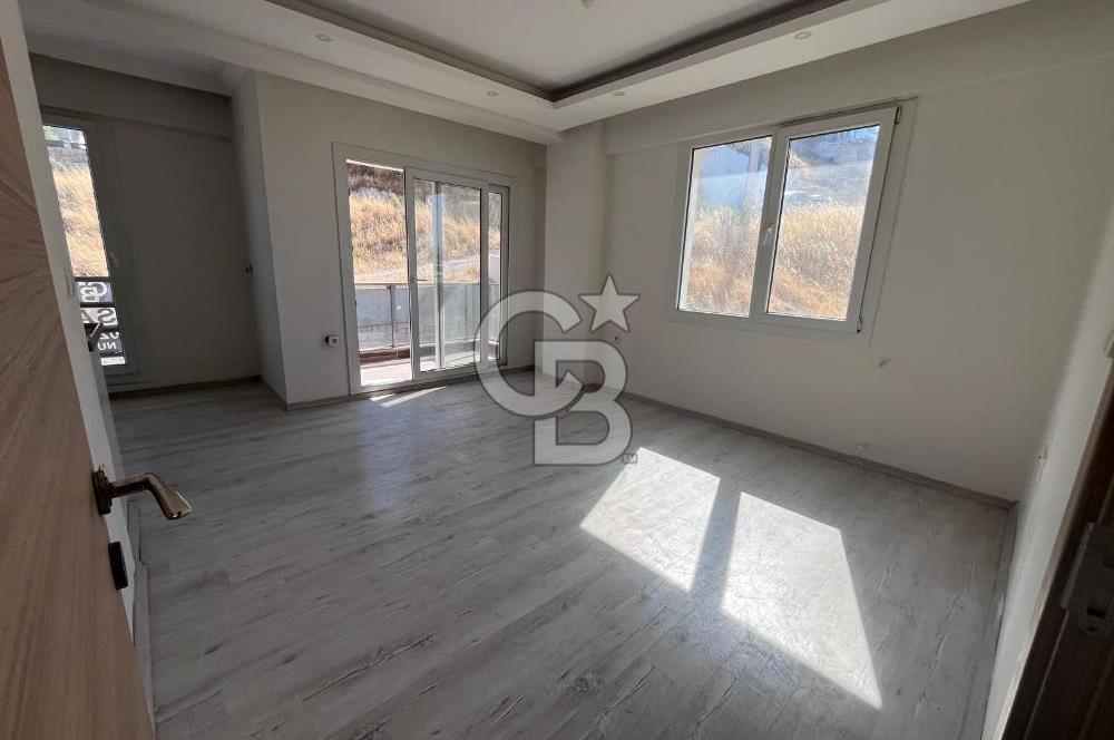 FOÇA KAZIMDİRİK'TE MANZARALI 2+1 DAİRE