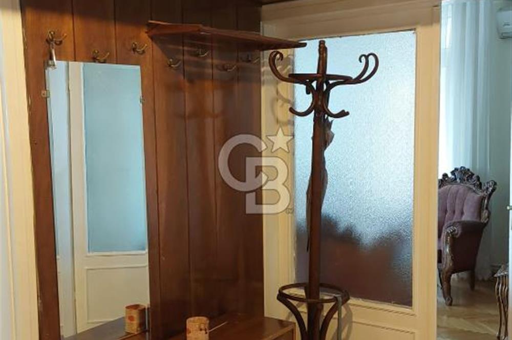 Küçükesat'ta Full Eşyalı Cadde Üzeri 2+1 Kiralık Daire 