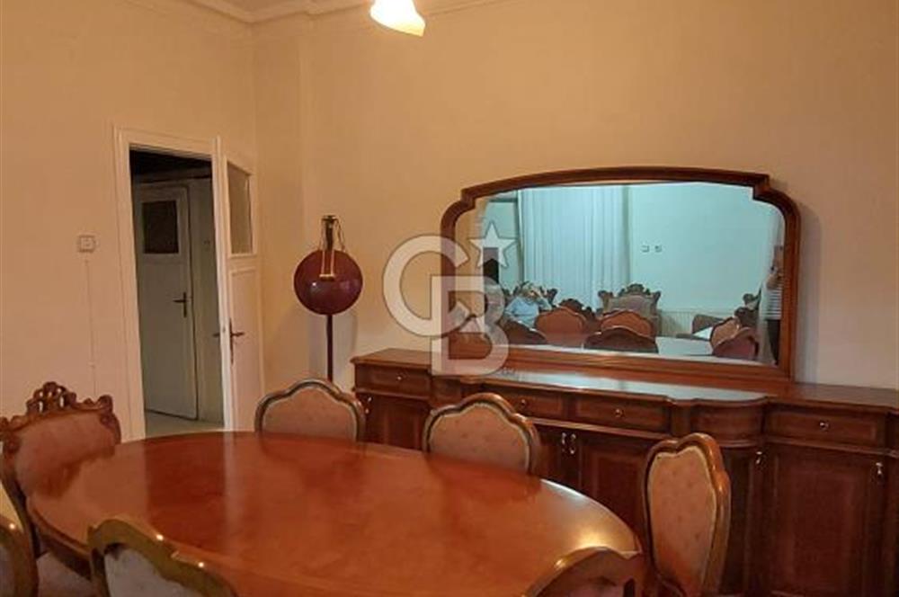 Küçükesat'ta Full Eşyalı Cadde Üzeri 2+1 Kiralık Daire 