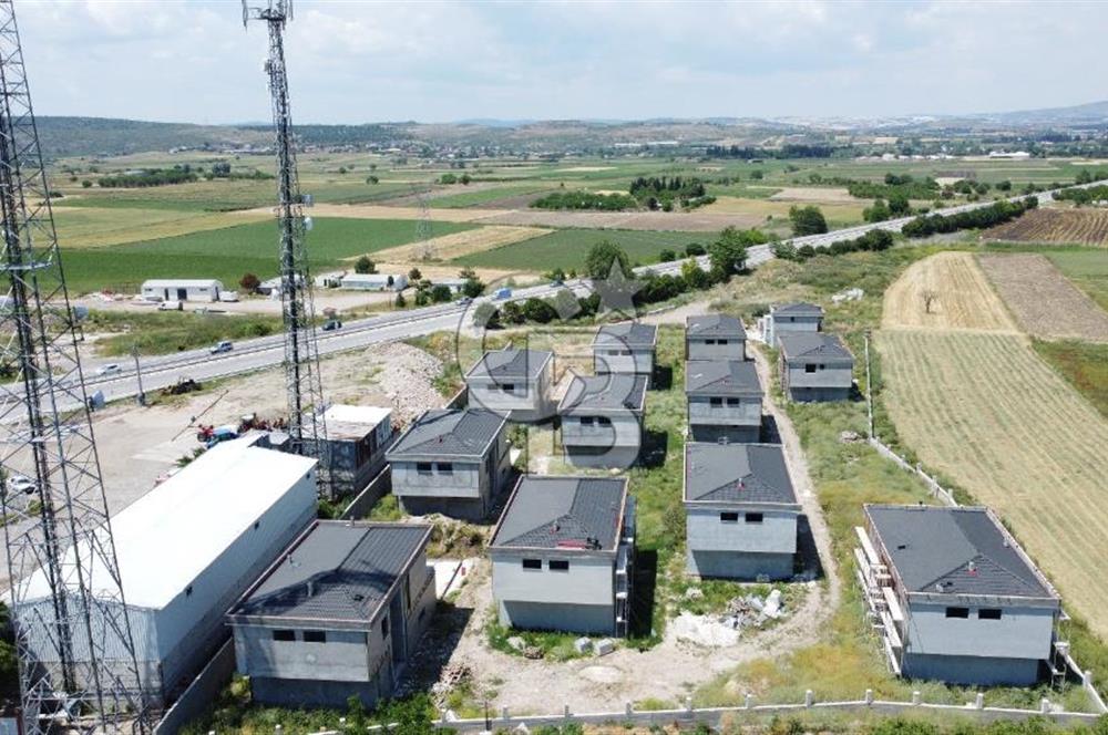 CB KiNG'DEN BÜYÜKBOSTANCI'DA SATILIK YÜZME HAVUZLU LÜKS VİLLA