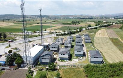 CB KiNG'DEN BÜYÜKBOSTANCI'DA SATILIK YÜZME HAVUZLU LÜKS VİLLA
