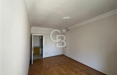 Kartal Esentepe Ünlüer sitesinde ara kat  kiralık daire