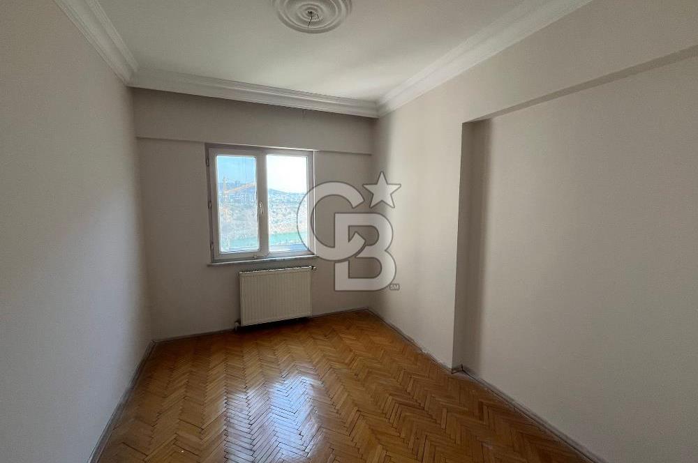 Kartal Esentepe Ünlüer sitesinde ara kat  kiralık daire