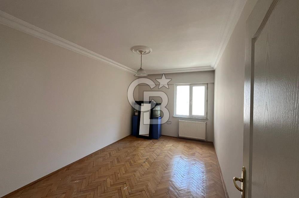 Kartal Esentepe Ünlüer sitesinde ara kat  kiralık daire