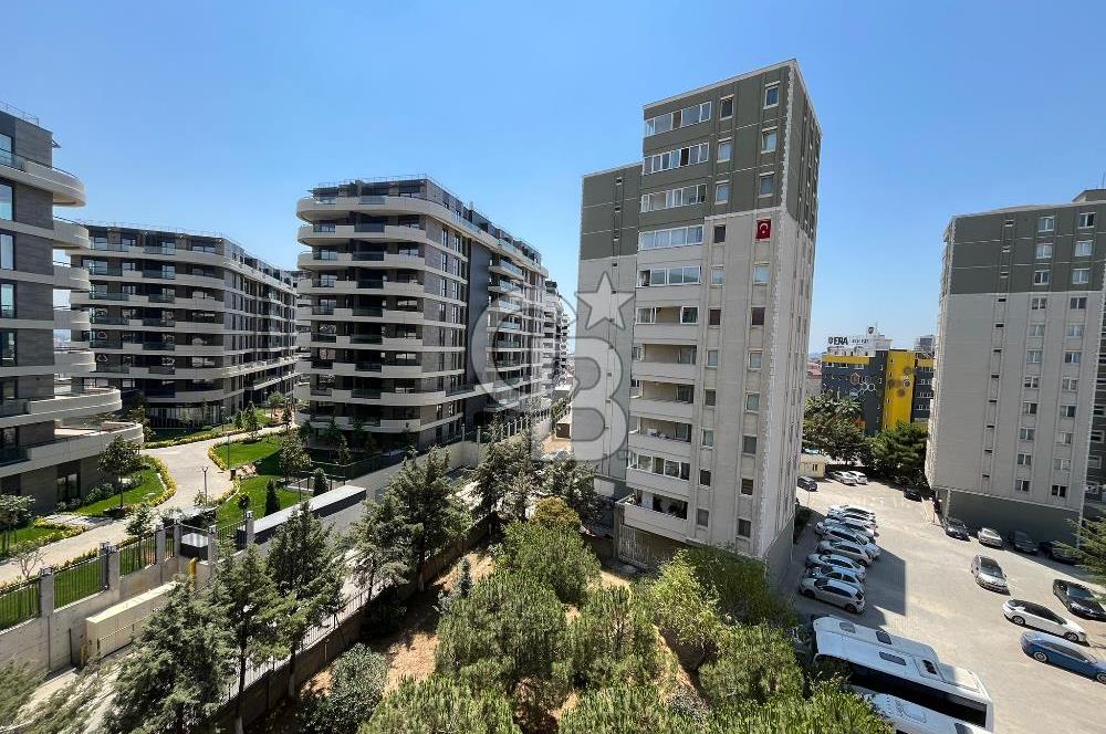 Kartal Esentepe Ünlüer sitesinde ara kat  kiralık daire