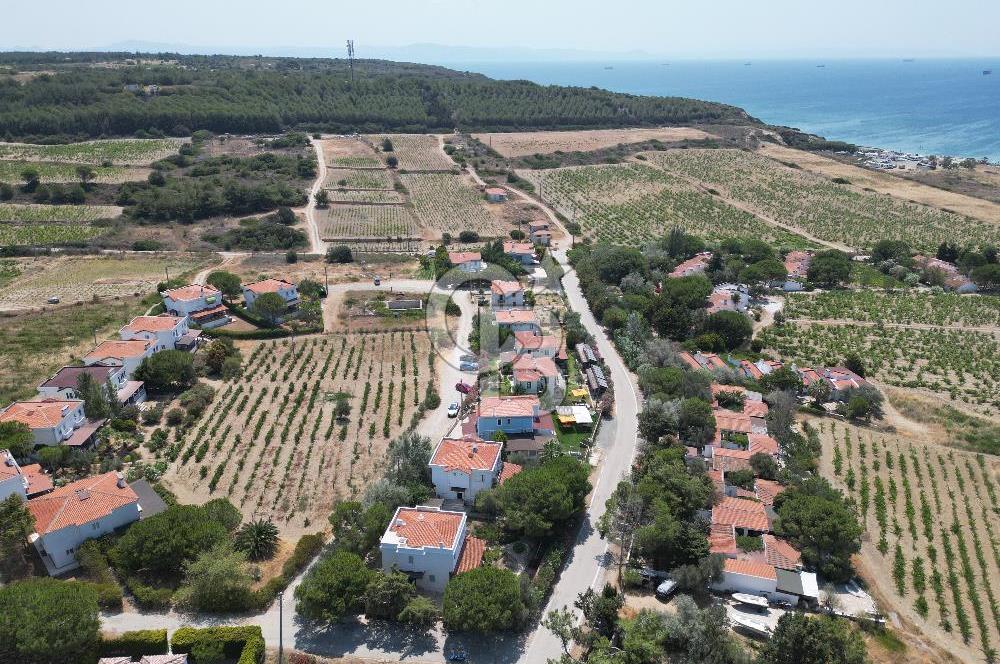 BOZCAADA SULUBAHÇE MEVKİİNDE GENİŞ BAHÇELİ SATILIK 2+1 YAZLIK