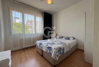 İZBAN YAKINI EŞYALI ÇİFTBALKONLU ARAKAT DOĞALGAZLI SATILIK DAİRE