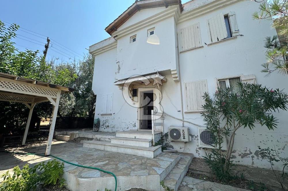 BOZCAADA SULUBAHÇE MEVKİİNDE GENİŞ BAHÇELİ SATILIK 2+1 YAZLIK