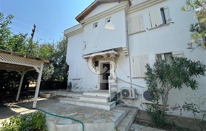 BOZCAADA SULUBAHÇE MEVKİİNDE GENİŞ BAHÇELİ SATILIK 2+1 YAZLIK