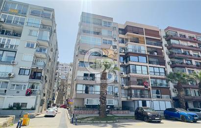 İZMİR MİTHATPAŞA CADDESİNDE DENİZ MANZARALI SATILIK YALI DAİRESİ