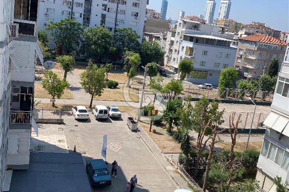 Bayraklı Çay Mahalle Pazar Yerine Yürüyüş mesafesinde 2+1 Daire