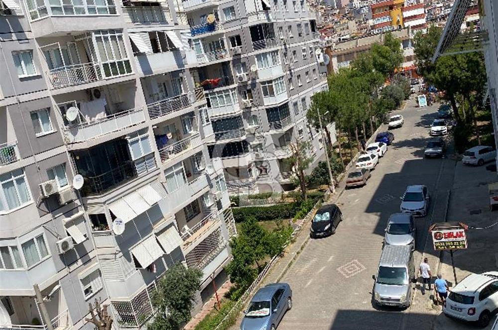 Bayraklı Çay Mahalle Pazar Yerine Yürüyüş mesafesinde 2+1 Daire