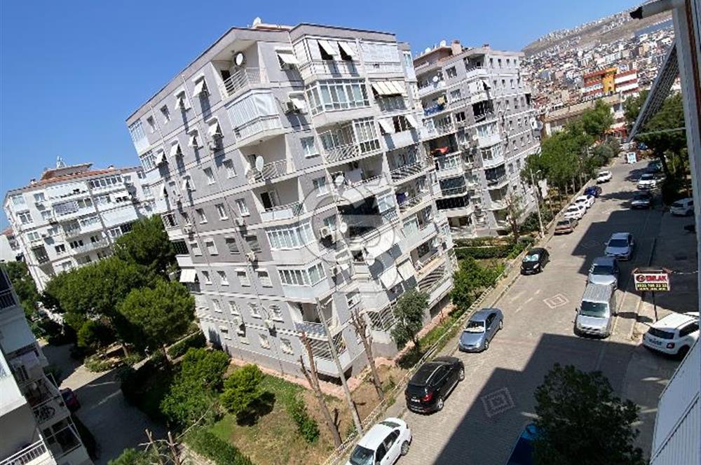 Bayraklı Çay Mahalle Pazar Yerine Yürüyüş mesafesinde 2+1 Daire
