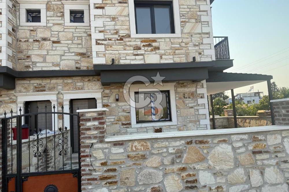 Foça Bağarası Kazım Dirik Mahallesinde Kiralık 2+1 Dubleks 