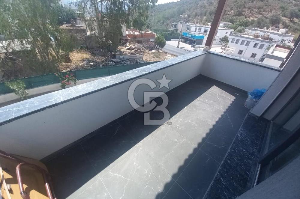 Bodrum Peksimet'te Yıllık Kiralık Eşyasız 2+1 Üst Kat Daire