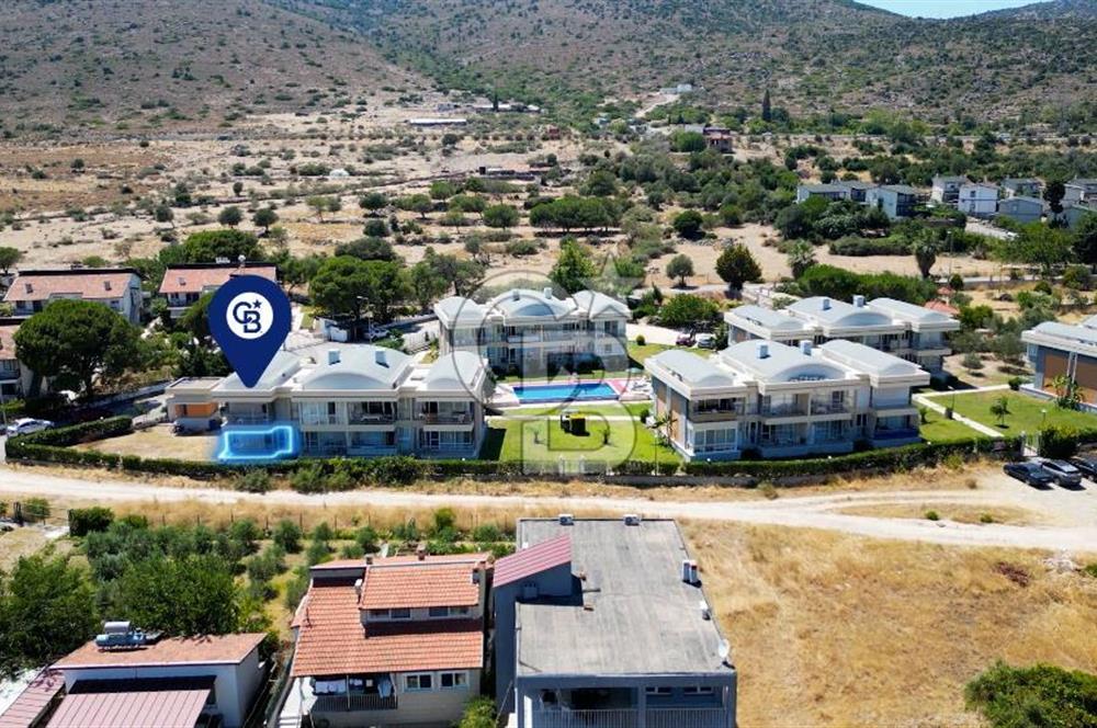 Urla Gülbahçe Havuzlu site içinde 1+1 satılık