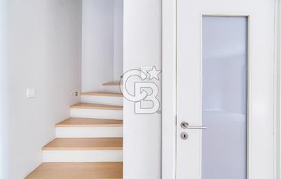 Güzelbahçe Kahramandere Mah. Mimarka Aura Sitesi Havuzlu Kiralık Villa