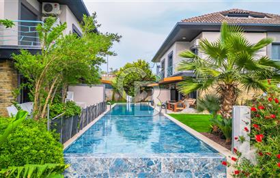 Güzelbahçe Kahramandere Mah. Mimarka Aura Sitesi Havuzlu Kiralık Villa