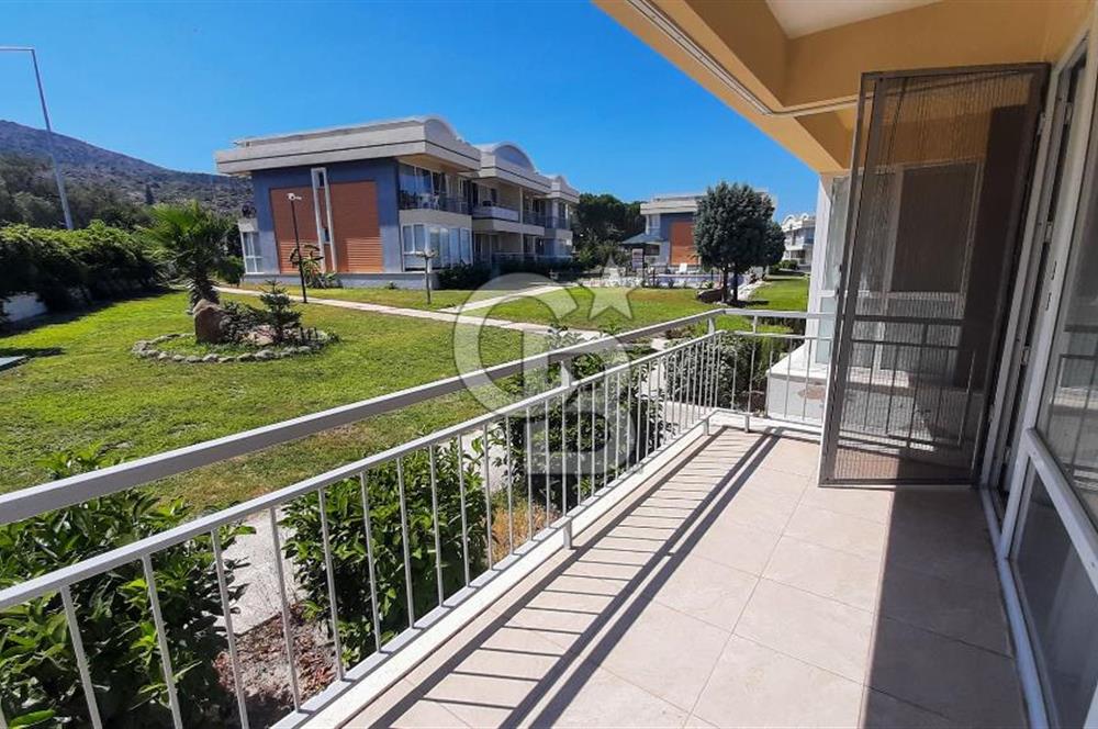 Urla Gülbahçe Havuzlu site içinde 1+1 satılık
