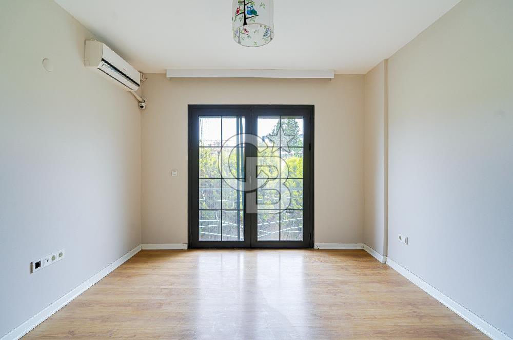 Güzelbahçe Kahramandere Mah. Mimarka Aura Sitesi Havuzlu Kiralık Villa