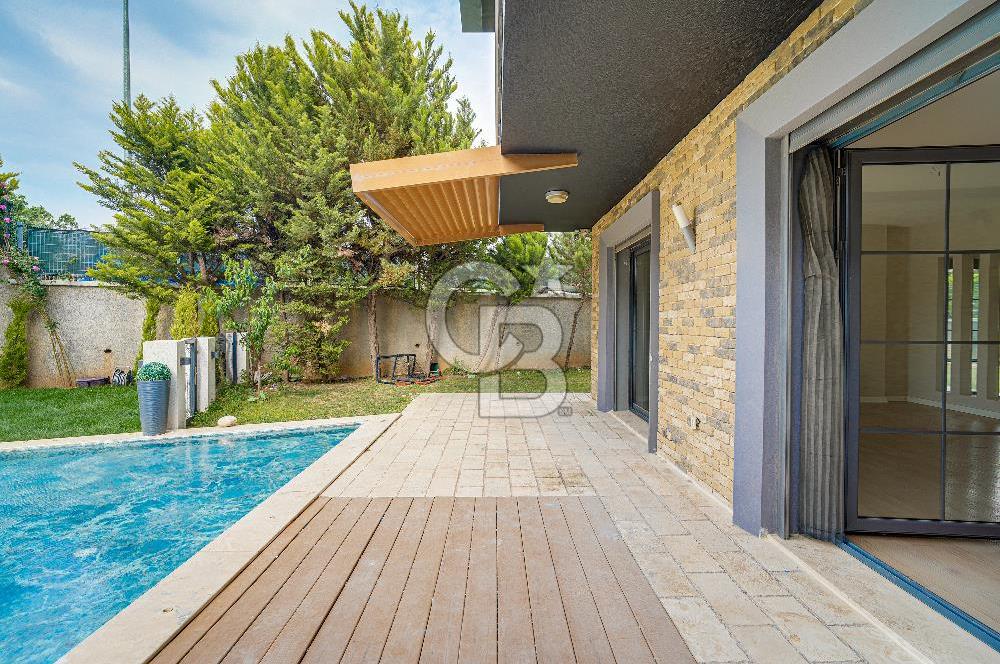 Güzelbahçe Kahramandere Mah. Mimarka Aura Sitesi Havuzlu Kiralık Villa