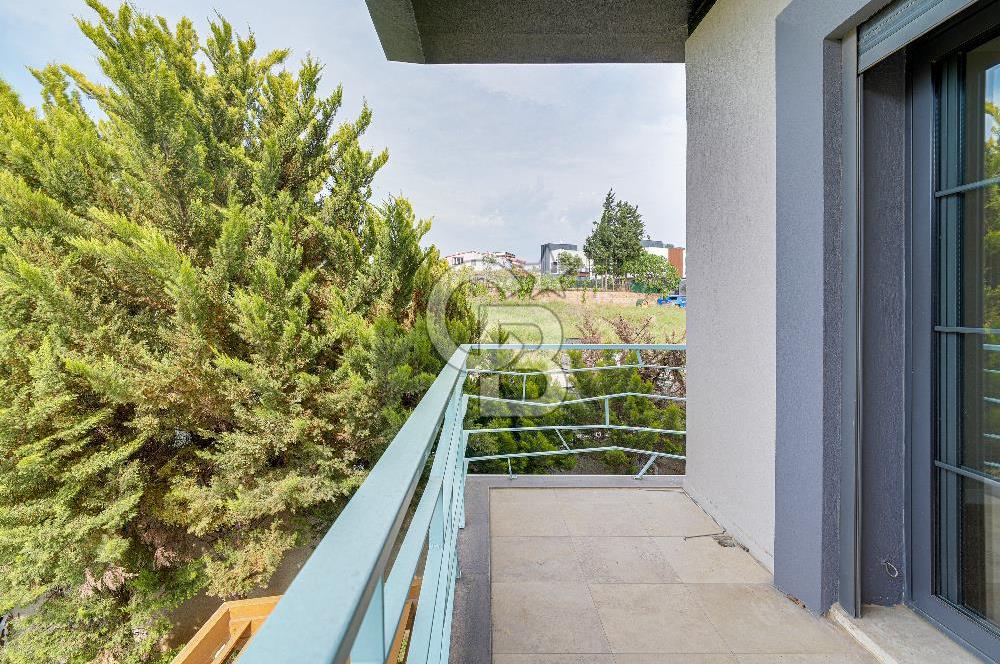 Güzelbahçe Kahramandere Mah. Mimarka Aura Sitesi Havuzlu Kiralık Villa