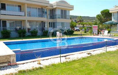 Urla Gülbahçe Havuzlu site içinde 1+1 satılık
