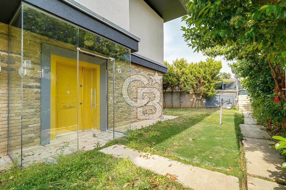 Güzelbahçe Kahramandere Mah. Mimarka Aura Sitesi Havuzlu Kiralık Villa