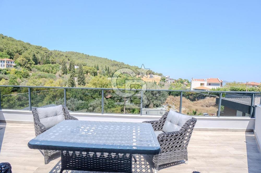 URLA ÇEŞMEALTI 5+1 HAVUZLU MÜSTAKİL DENİZ MANZARALI SATILIK VİLLA