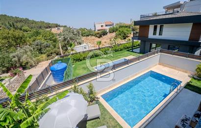 URLA ÇEŞMEALTI 5+1 HAVUZLU MÜSTAKİL DENİZ MANZARALI SATILIK VİLLA