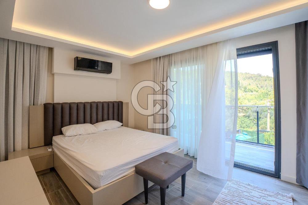 URLA ÇEŞMEALTI 5+1 HAVUZLU MÜSTAKİL DENİZ MANZARALI SATILIK VİLLA