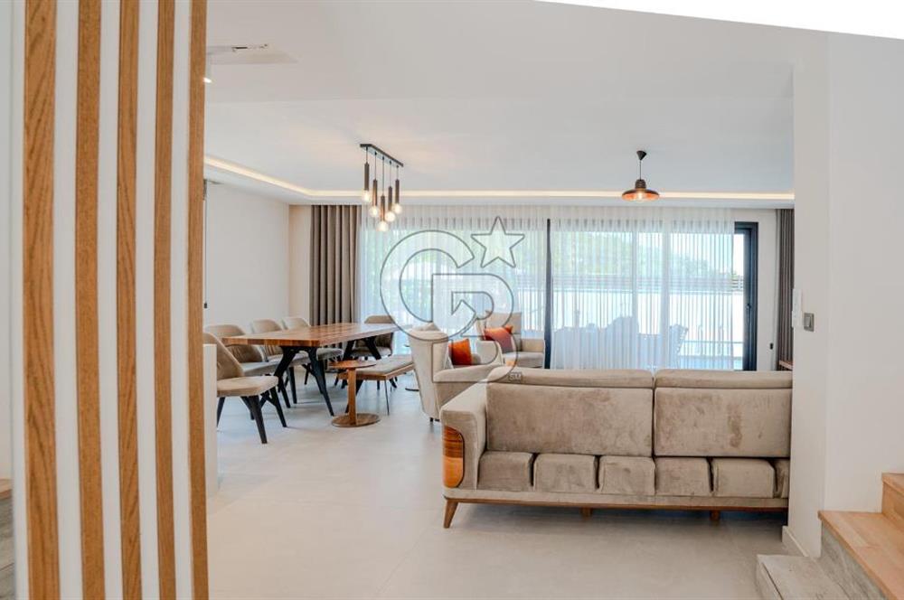 URLA ÇEŞMEALTI 5+1 HAVUZLU MÜSTAKİL DENİZ MANZARALI SATILIK VİLLA