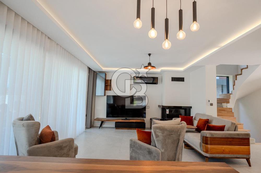 URLA ÇEŞMEALTI 5+1 HAVUZLU MÜSTAKİL DENİZ MANZARALI SATILIK VİLLA