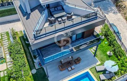 URLA ÇEŞMEALTI 5+1 HAVUZLU MÜSTAKİL DENİZ MANZARALI SATILIK VİLLA