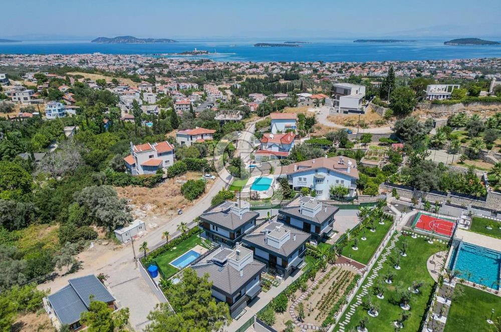 URLA ÇEŞMEALTI 5+1 HAVUZLU MÜSTAKİL DENİZ MANZARALI SATILIK VİLLA