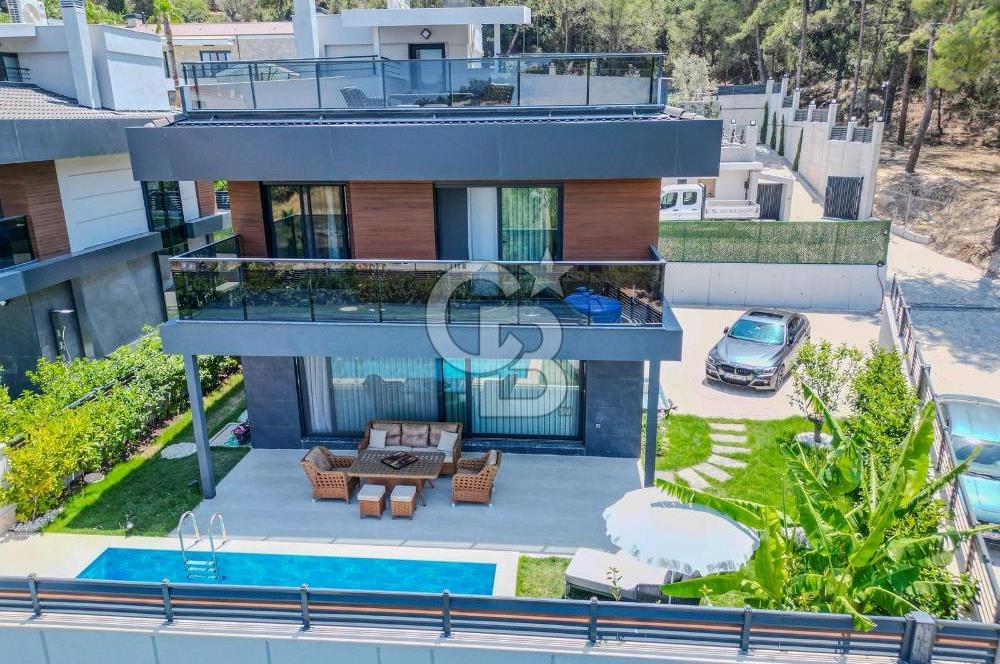 URLA ÇEŞMEALTI 5+1 HAVUZLU MÜSTAKİL DENİZ MANZARALI SATILIK VİLLA