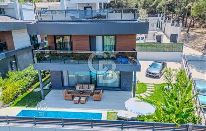 URLA ÇEŞMEALTI 5+1 HAVUZLU MÜSTAKİL DENİZ MANZARALI SATILIK VİLLA