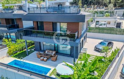 URLA ÇEŞMEALTI 5+1 HAVUZLU MÜSTAKİL DENİZ MANZARALI SATILIK VİLLA