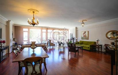 CADDEBOSTAN BAĞDAT CADDESİ ÜSTÜ 4+1 DAİRE YATIRIMLIK