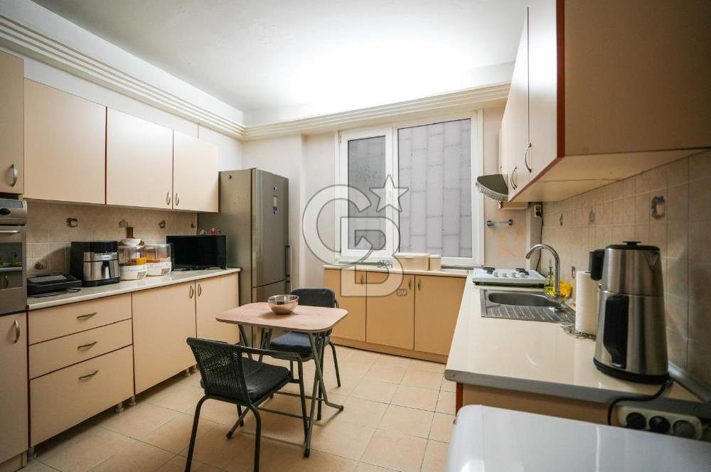 CADDEBOSTAN BAĞDAT CADDESİ ÜSTÜ 4+1 DAİRE YATIRIMLIK
