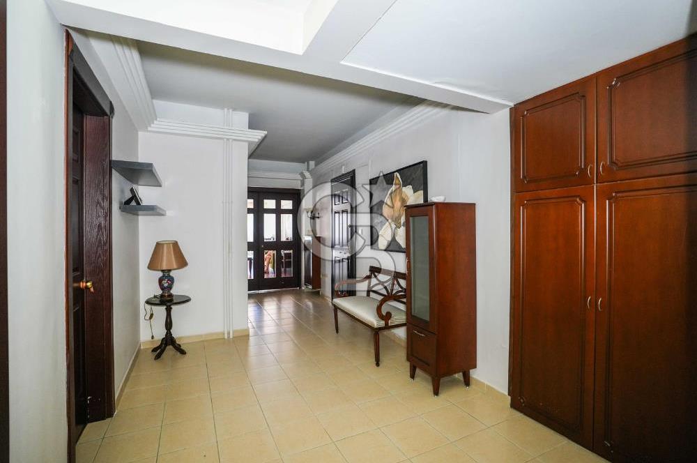 CADDEBOSTAN BAĞDAT CADDESİ ÜSTÜ 4+1 DAİRE YATIRIMLIK