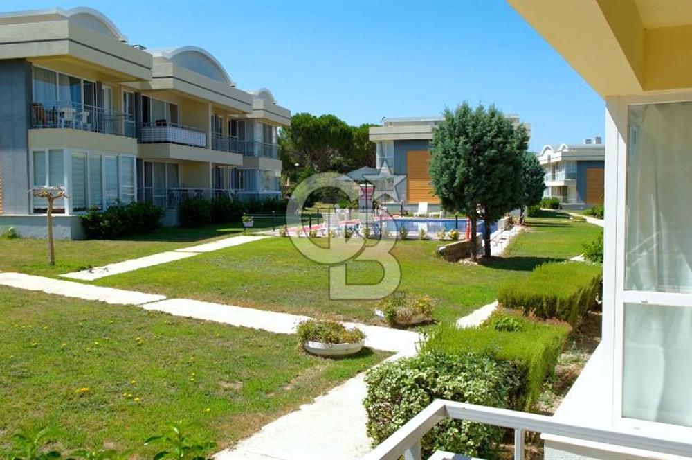Urla Gülbahçe Havuzlu site içinde 1+1 satılık
