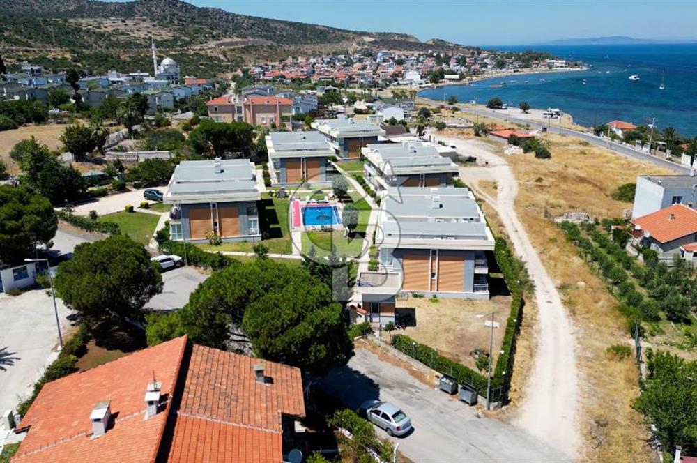 Urla Gülbahçe Havuzlu site içinde 1+1 satılık